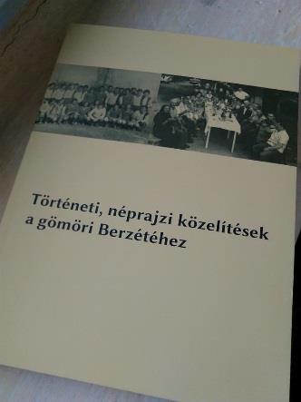 Néprajzkutató egyetemi hallgatók Berzétén /ELTE Budapest/ 3.alkalom Utolsó néprajzkutató munkájukat végezték az egyetemisták és tanáruk Dr. Deáky Zita a falunkban július 12.-étől július 17.-ig.