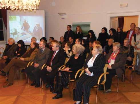 DRUŠTVA Vestičke iz KUD-a Beltinci Razstava del Likovne kolonije Izak Lipovci 2009 v Beltincih Leto se nezadržno bliža h koncu, zato je potrebno počasi narediti bilanco opravljenega dela.