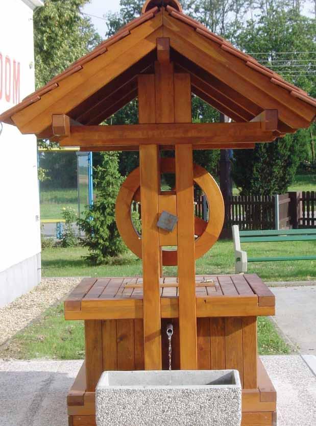 IZ KRAJEVNIH SKUPNOSTI še krajane, na božični večer tradicionalno obdarimo vse novorojence, malčkom Vrtca Beltinci enota Slamica Lipovci pa sofinanciramo božično novoletno darilo (skupaj s sladkim