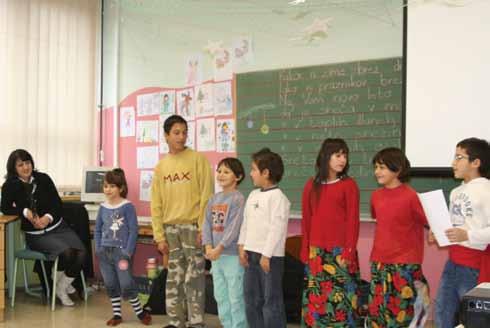 in igro Maže in vraže tete Pehte Praznične skrivnosti - Izdelek iz lesa Ustvarjanje glasbe z računalnikom Vse delavnice so se izvajale pod mentorstvom pedagogov: Marka Jerebiča, Lidije Pelcl Mes,