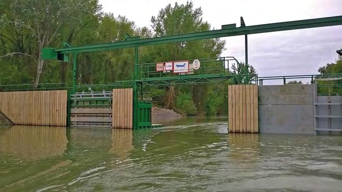 A Tisza felőli kitorkolásnál szabályozó műtárgyak (9 db) épültek, melyek nyitott, vagy zárt üzemmódban lehetnek.