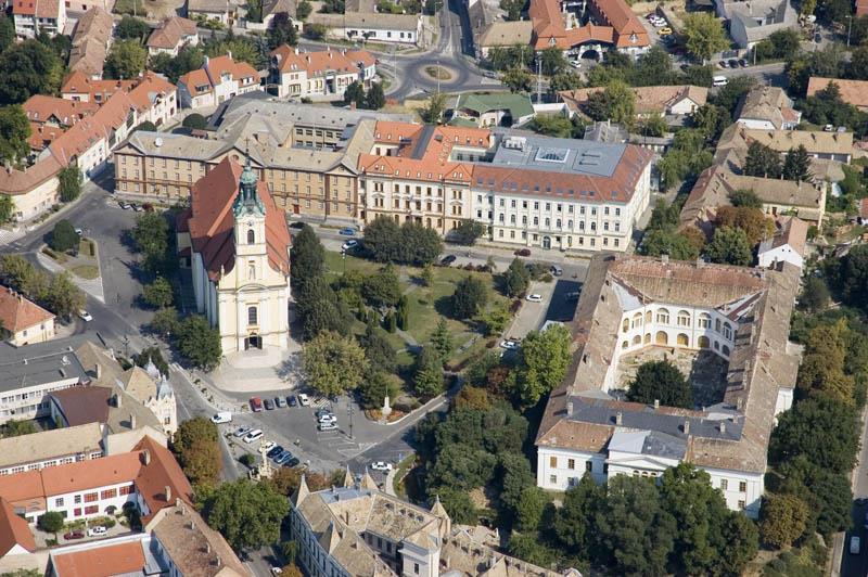 AZ ELLENŐRZÉS TERÜLETE Szekszárd Megyei Jogú Város Önkormányzata és a kizárólagos tulajdonában lévő Szekszárdi Víz- és Csatornamű Kft.