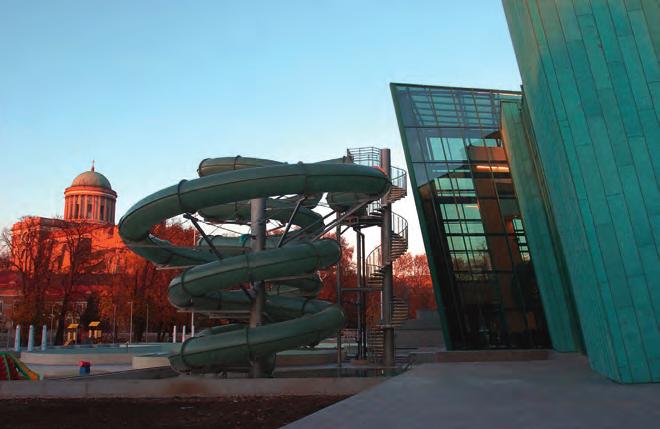 REsource 16 COVER STORY Photo: Attila Kovács/MTI Deep water or stepping stones?