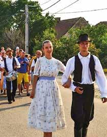 A TELEPÜLÉS JELENTŐSEBB RENDEZVÉNYEI 11 XXI. Cserépi Lovas, Bor és Gasztronómiai Napok Időpont: 2018. augusztus 10 12.