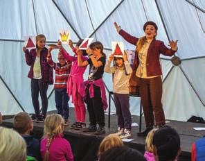 32 KULTURA Zapisala Janja Urbiha Festival PLAVAJOČI GRAD Več kot 150 ustvarjalcev iz Avstralije, Indije, Čila, Izraela, Škotske, Švedske, Estonije, Belgije, Italije, Ukrajine, Moldavije, Norveške,