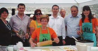 Program so z ljudskim petjem zaokrožile članice Tria Ostrnice.