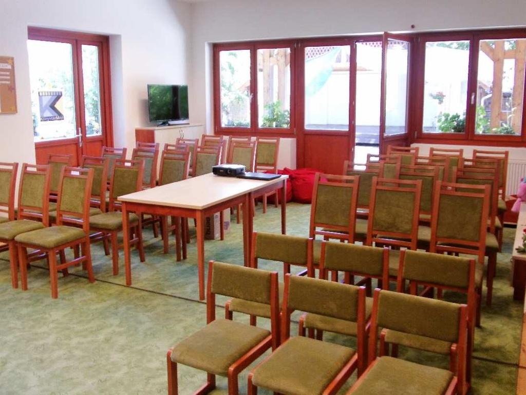 6 Könyvtári rendezvényre berendezve: