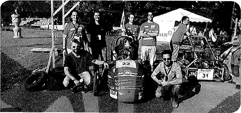 oldal Haas gépek szolgálják a Triple Eight csapatát... 6 2-6 3. oldal Fémbe foglalt gondolatok a jövő mérnökeitől... 6 4-6 6. oldal Nyomda Oláh Nyomdaipari Kft.