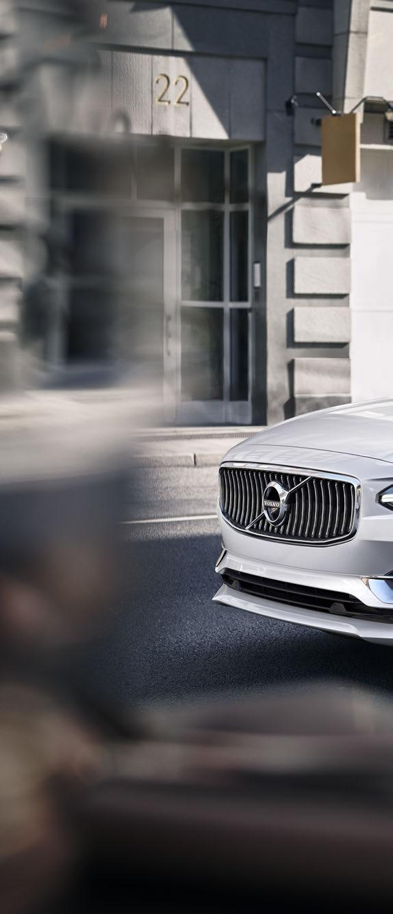 VOLVO S90 T8 Twin Engine AWD* Inscription Kristályfehér gyöngyház fényezés (707) 20" tízküllős ezüst színű/diamond Cut könnyűfém keréktárcsák (1030) A T8 Twin Engine AWD* hajtásláncok fejlesztésénél