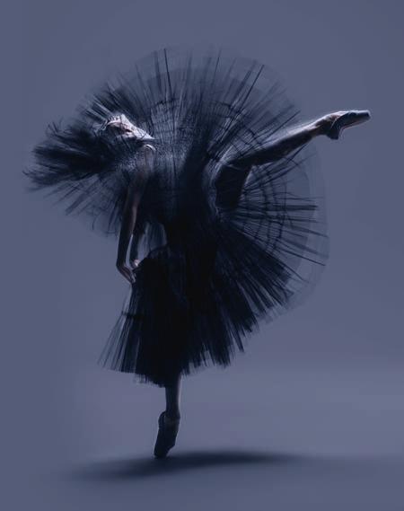 George Balanchine / Pjotr Iljics Csajkovszkij Harald Lander / Carl Czerny / Knudåge Riisager TÉMA ÉS VARIÁCIÓK Theme & Variations (947, New York) ETŰDÖK Études (948, Koppenhága) George Balanchine