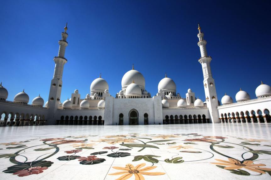 5. nap: Fujairah Dubai Ma Ön dönt, hogy pihen és vásárol a városban, vagy kirándul! Aki szeretne egy újabb emirátust megismerni, úgy irány FUJAIRAH, a keleti part.