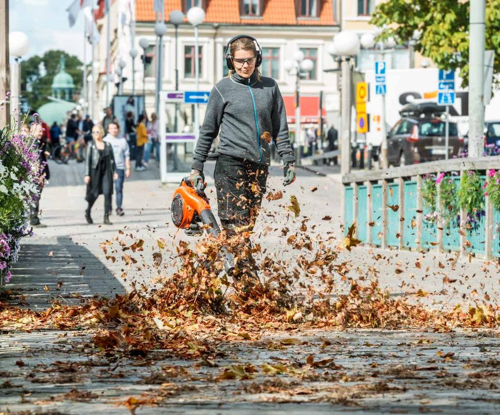 FÚJJA EL A KEMÉNY MUNKÁT ALACSONY VIBRÁCIÓS SZINT A hatékony rezgéscsillapítása csökkenti a karokat és a kezeket érő egész napi