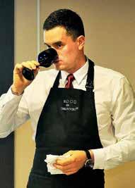Vakkóstoló sommelier-vel Szolnoki Borkör Borbár és Vinotéka Cím: 5000 Szolnok, Sóház u. 8. Honlap: www.facebook.com/szolnoki.borkor Telefon: 30/485-4464 E-mail: pilmenyi@gmail.