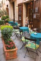 nap: Firenze Irány a reneszánsz bölcsője, FIRENZE! Egész napos városnézés: dóm, Keresztelő kápolna, Palazzo Vecchio, Ponte Vecchio, Santa Croce, Piazza Michelangelo stb.