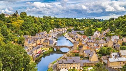 Továbbutazás TOURS-ba, a Pannóniában DINAN született püspök, Szent Márton városába (Guise torony, Saint-Gatien katedrális, Szent Márton bazilika). Szállás Tours környékén. 10.