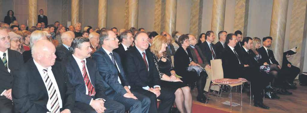 9 Az MKP meghívására Kassán járt Navracsics Tibor uniós biztos Csáky Pál, az MKP EP-képviselőjének meghívására szombaton, február 6-án Kassára látogatott Navracsics Tibor uniós biztos.
