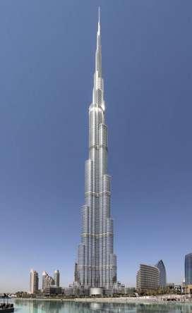 JEEP SAFARI 2. NAP: DUBAI Reggeli után városnézés Dubaiban. Kirándulásunk első megállóhelye a Marina városrészben a csatorna partja, a világhírű csavart toronnyal szemben (Infinity tower).