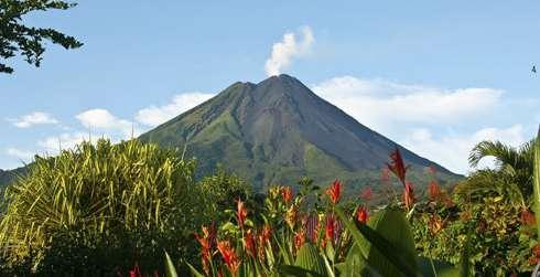 Atitlán Antigua Guatemalaváros PANAMA COSTA RICA GUATEMALA KÖZÉP-AMERIKA I KINCSEI Panama Costa Rica Guatemala Arenal San Jose Tortuguero Természeti látványosságok 3 országban Trópusi állatvilág