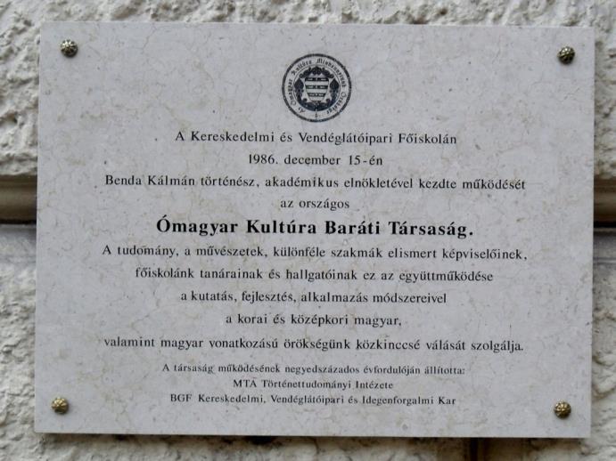 Táblaavatón beszédet mond: Dr. Szász Zoltán, Történettudományi Intézet 3. Október 26-án Oktató Kabinet tankonyhájában köles sütő-főző szemináriumot szervezünk.