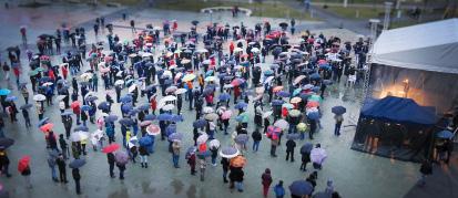 V tento deň sa aj Lučenec pridal k 48 slovenským a 17 zahraničným mestám, v ktorých sa konali protestné akcie.