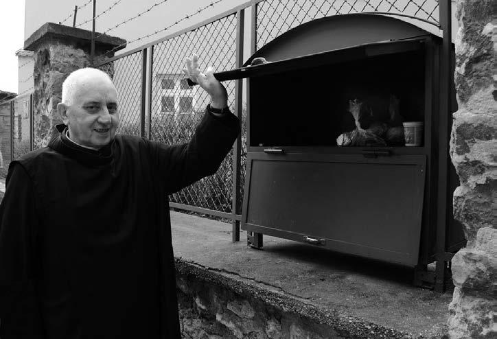 A Betegápoló Irgalmasrend Beszélgetés Morvay Imre Pio atyával Magyar Ágoston 10. E, Hajas Lilla 10.D M. Á.: Kérem, meséljen a rend alapításáról, történetéről! M. P.: A Betegápoló Irgalmasrendet Istenes Szent János alapította.
