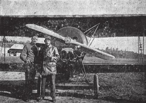 Az osztrák magyar légjáró csapatok (K.u.K. Luftfahrt ruppen, LFT) rendelését 1918 augusztusában kezdte teljesíteni a Fokker cég. A 90.