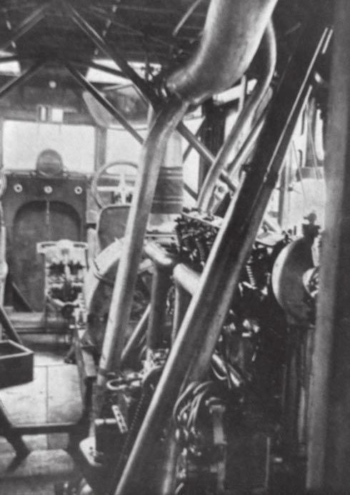 Haditechnika-történet 26. ábra. Az SSW R VIII motortere.