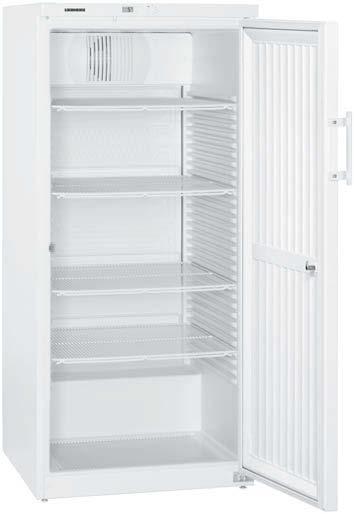 A / 130 W acél 4 210 466 60 / 4 kg 240 / 221 l 600 / 610 / 120 40 / 440 / 1062 28 kwh 1.