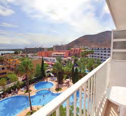 SPANYOLORSZÁG MALLORCA 11 Alcudia Hotel JS Sol de Alcudia f Joker-szoba Igényes, középkategóriás szálloda hatalmas medence résszel. FEKVÉSE: A homokos strandtól kb.