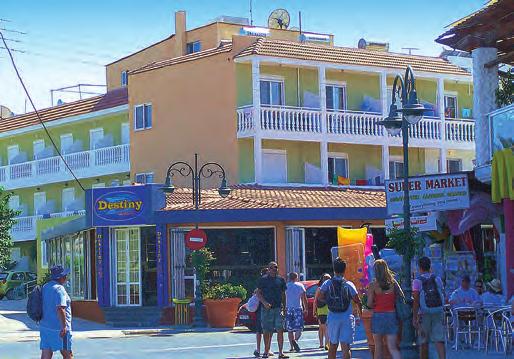 32 GÖRÖGORSZÁG RODOSZ Kalithea Hotel Princess Flora d CSALÁDBARÁT WiFi térítés ellenében Joker-szoba Törzsvendégek körében kedvelt szálloda kedvező ár-érték aránnyal.