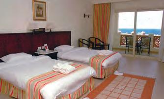 52 EGYIPTOM HURGHADA Makadi Bay Serenity Makadi Beach f Közvetlen a strandon Nagy területen fekvő, szép létesítmény marokkói stílusban.