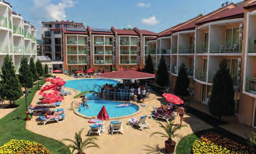 Napospart Hotel Sun City d kétágyas szobában (A1A). Helyi alkoholos és alkoholmentes italok 11.00 és 23.00 óra között. Snack-ételek (pizza, szendvicsek és sütemények), kávé, tea 16.00 és 18.