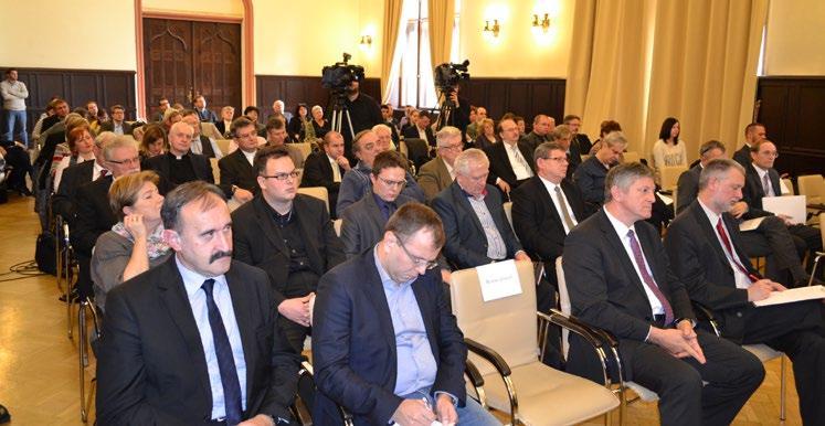 Cultura Nostra jutalomkirándulás Pannonhalma, Bábolna, Herend 10 40 22. 2015. július 4-7. Bajai Anyanyelvi Tábor Baja 15 70 23. 2015. július 6-12.