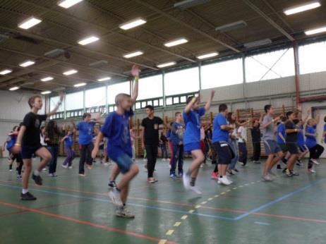 A Zumba nagyon, szórakoztató, örömteli, felszabadító mozgásformatánc!
