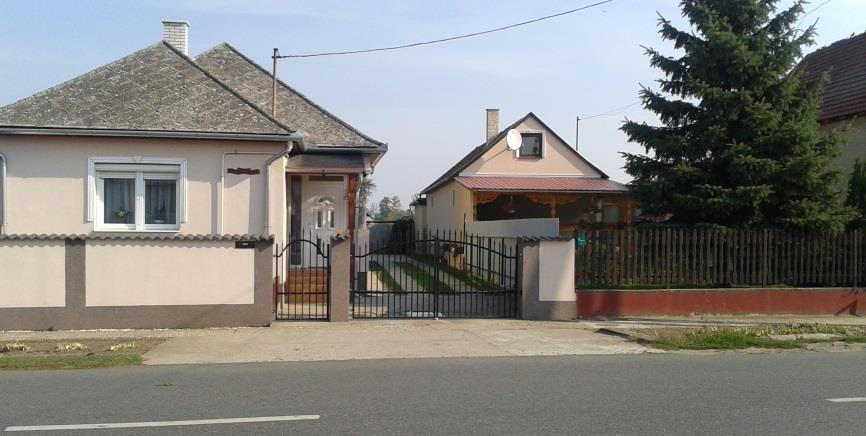 stílust őrzi.