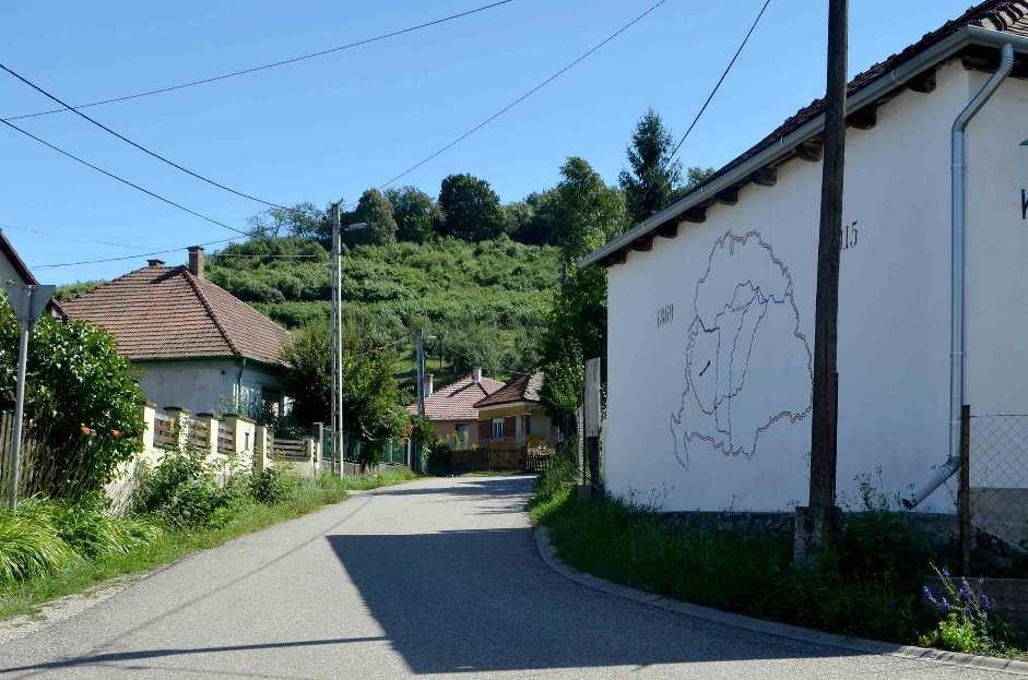 A hagyományos Magyar házról való (emlék)képek ugyan még megjelennek a köztudatban, de többnyire csak tájházként vagy szép korú, esetleg szegényebb sorsú embertársaink lakhelyeként.