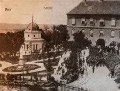 Németh-Szigeti Renáta Paczolai Kinga Éva Kósa Balázs a Sétatérre nyílik nagy üvegfelület vonala vezet le a bejárat mellé.