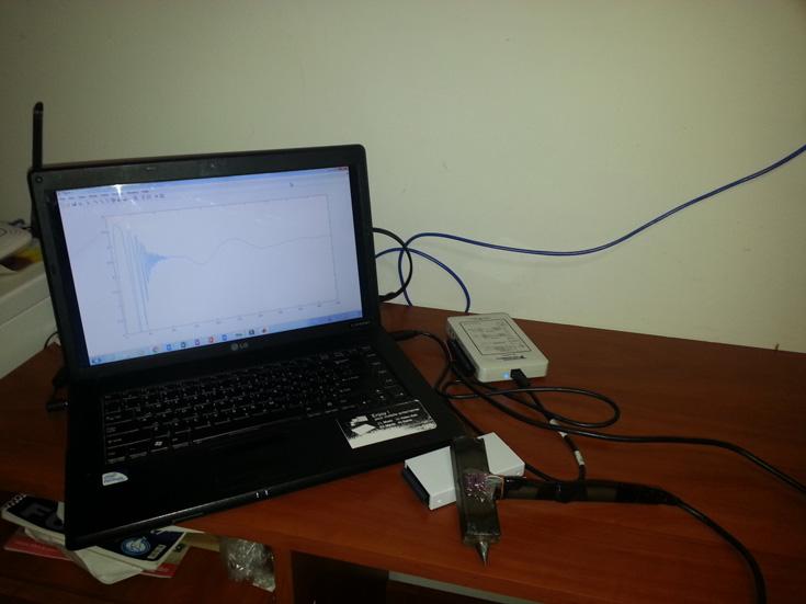 Mahmod Al-Bkree output signal is connected to the computer through data aquisition unit (DAQ) and MATLAB software is used to record the signal and process it and provide recognition as shown in the