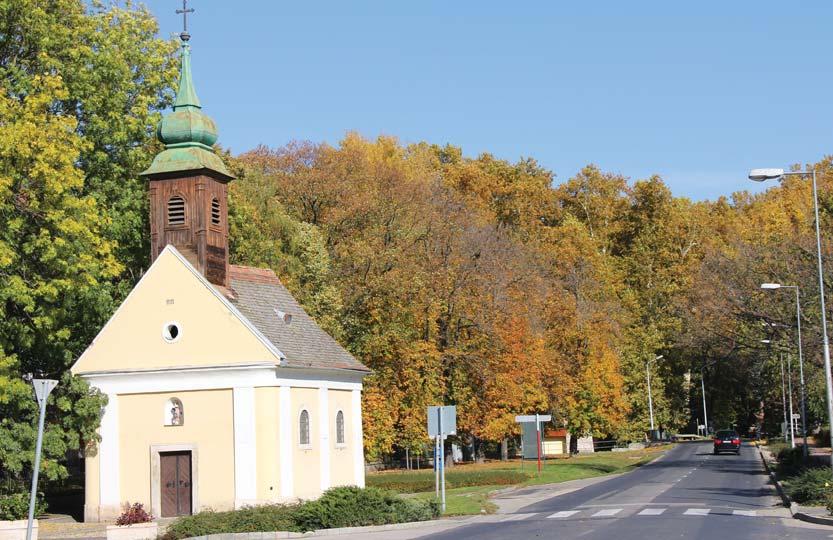 Ez az építés korában a két Lajta-ág között még kívül állt a városfalon. Mai romantikus stílusban látható képét 1872-ben kapta.