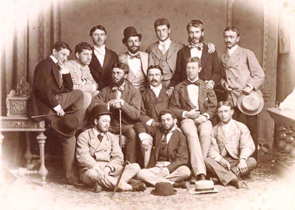Akadémiai hallgatók 1875-ben piaci lehetõségek és anyagi gondok vetettek véget. 1848-1867 között Moson megyében nincsen tudomásunk idõszaki sajtótermékrõl.