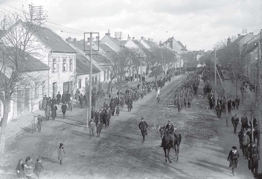 Osztrák követelések Az Ausztriával megkötött 1919. szeptember 10-i saint-germaini, majd a Magyarországgal kötött 1920. június 4-i trianoni békeszerzõdés kihatott Ausztria és Magyarország viszonyára.