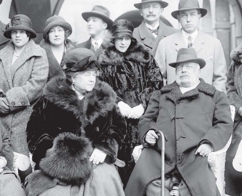Trianon és a Habsburgok A trianoni békeszerzõdés révén a megye hagyományos gazdasági kapcsolatai szétzilálódtak.