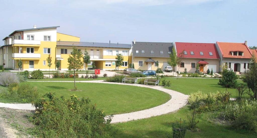 Lajta lakópark dó nemzetközi fõút helyett az új autópálya legalább három leágazással kapcsolódjon a városhoz, tehermentesítve ezzel a teherforgalom alól a települést.