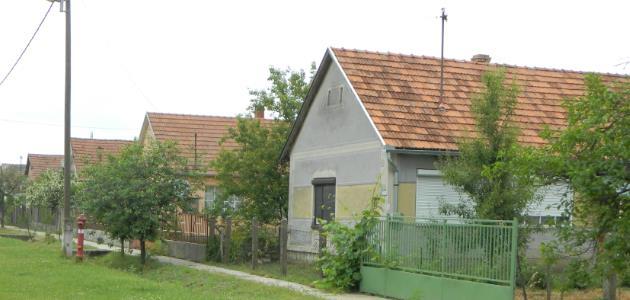 4 TELEPÜLÉSKÉPI SZEMPONTBÓL MEGHATÁROZÓ TERÜLETEK ÖMBÖLYÖN. Ömböly község mint ÖMBÖLY 1947-ben született.