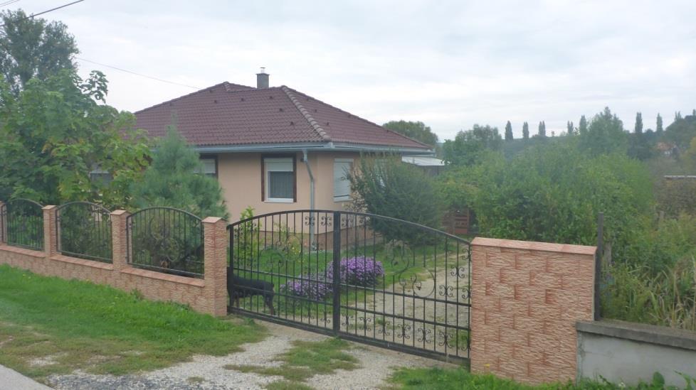 6 Jó példák épületek, építészeti részletek (ajtók, ablakok, tornácok, anyaghasználat, színek, homlokzatképzés), kerítések, kertek, zöldfelületek kialakítása Ez a fejezet folyamatosan frissül,