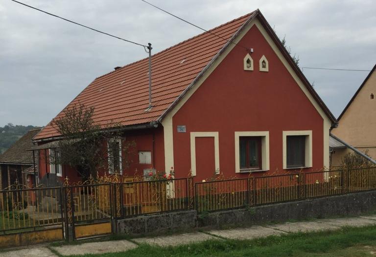 A régi arculat és karakterjegyek megőrzése nehéz feladat, különösen most, amikor a kultúrák keveredése, az aktuális divatirányzatok és a választék széles palettája áll rendelkezésre az építészeti