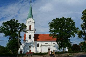 Református templom borításúra, ekkor készült az új templomtető is. 1930-ban kerítették körül a templomot kőlábazatú vasráccsal.