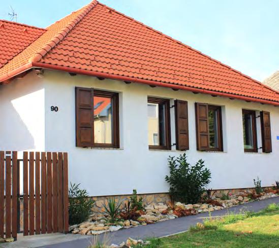 A jól megválasztott burkolat nem csak a hangulatot, hanem az épület védelmét is szolgálja.