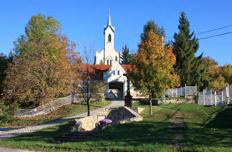 Az itt otthonra találó telepesek 1780-ban egy kőből rakott templom építését kezdték el, amely három év alatt elkészült és 1783-ban szenteltek fel.