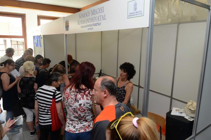 Karriernap Karriernap és Állásbörze Kaposváron A TOP-6.8.2-15-KA1-2016-00001 Foglalkoztatási Paktum Kaposvár Megyei Jogú Város területén megnevezésű projekt rendezvénysorozat keretében 2018.